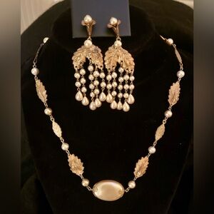 Antique/Vintage Gold Leaf and Pearl Necklace Set